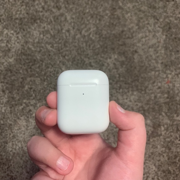 Apple AirPods 2nd generations